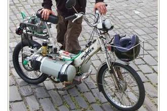 Перший у світі мотоцикл, що працює на повітрі!