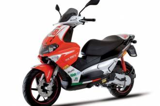 Скутер Gilera Runner в кольорах Марко Сімончеллі