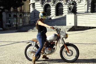 Кастом Suzuki GN125 - мотоцикл для дівчини-новачка