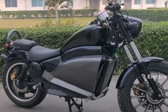 Представлен электрический круизный мотоцикл Mazout с запасом хода 350 км.