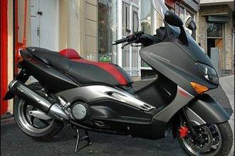 YAMAHA BLACK MAX - ЗАРЯДЖЕНИЙ СКУТЕР T-MAX