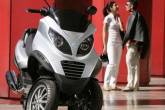 Новий триколісний скутер Piaggio MP3 400 