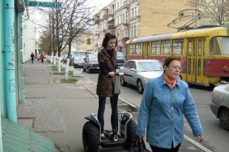 На своих двух: тест скутера Segway (ВИДЕО)