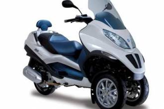 Piaggio представляет новый гибридный скутер