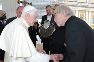 Папа Римский благословил баки для «Харлеев»