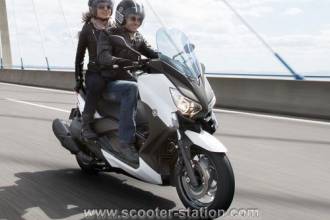 Новый максискутер Yamaha X-MAX 400 2013 поступит к европейским дилерам в конце мая