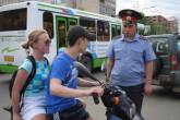 В России задумались о временном запрете скутеров и мопедов