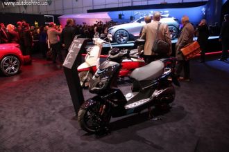 Peugeot представив три нових скутера