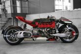 Французи побудували 470-сильний чотириколісний мотоцикл навколо двигуна Maserati