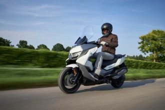 Новий BMW C400GT Gran Turismo – максискутер для мандрівників